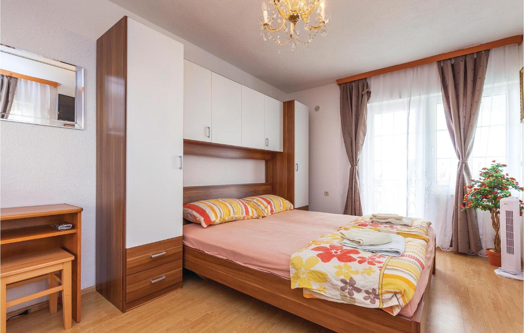 Nice Apartment In Crikvenica With Kitchen Bagian luar foto